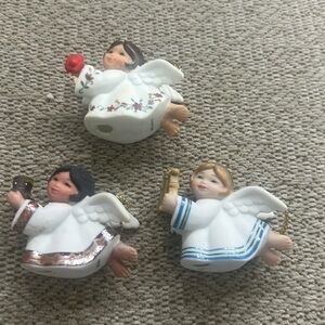 VINTAGE 1983 Avon Christmas Ornament Collection: Peace on Earth Angles
